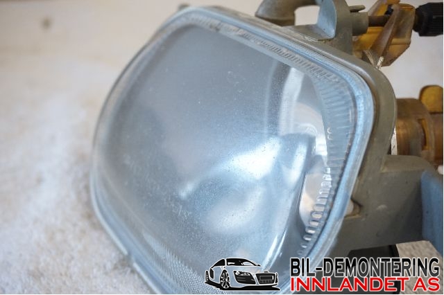 Tåkelykt høyre foran til Volvo XC90 2002-2006 (Type I, Fase 1)  (VOLVO|31111183|)