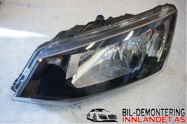 Frontlykt venstre halogen til Škoda Fabia, 2014-2021 (Type III) (SKODA|6V1 941 015 C)