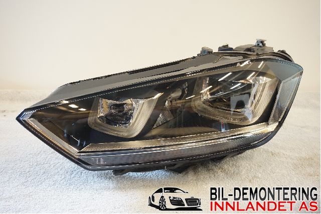 Frontlykt venstre halogen til VW Golf Sportsvan, 2014-2018  (VOLKSWAGEN|517 941 751 B)