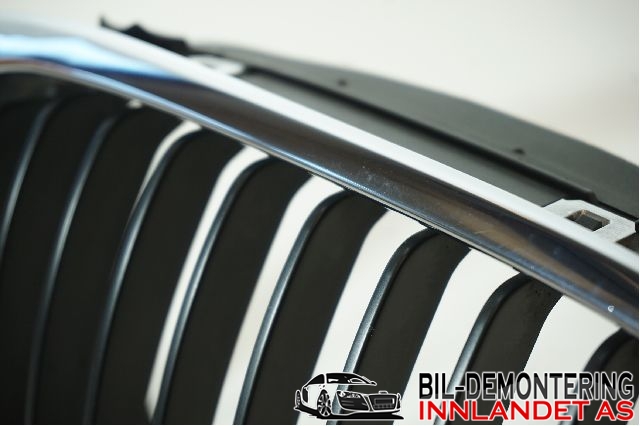 Grill høyre til BMW 3-Serie 1998-2005 (E46) (E46) (BMW|51 13 8 208 490|)