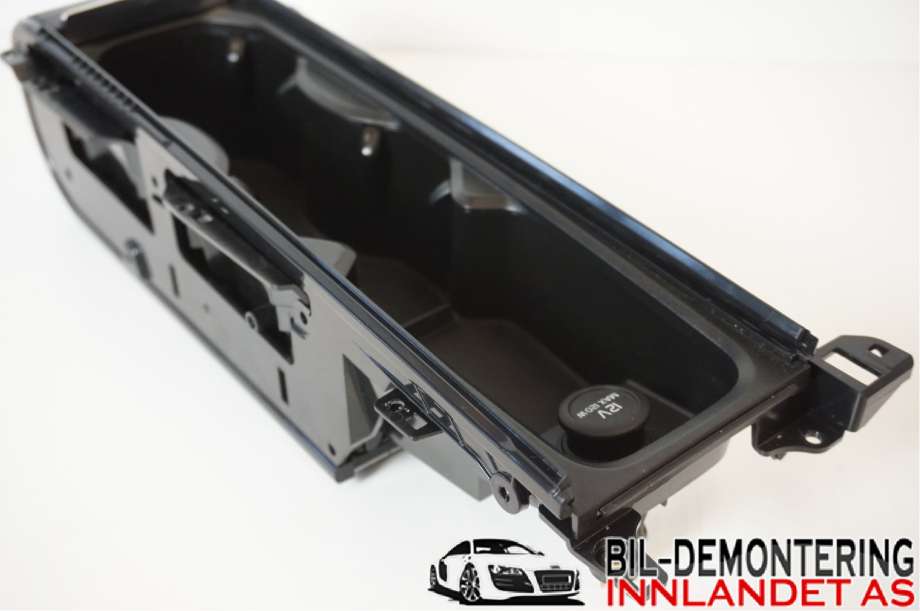 Dashbord koppholder til Volvo V90 / V90 CC / S90 2016-->> (VOLVO||31497144)