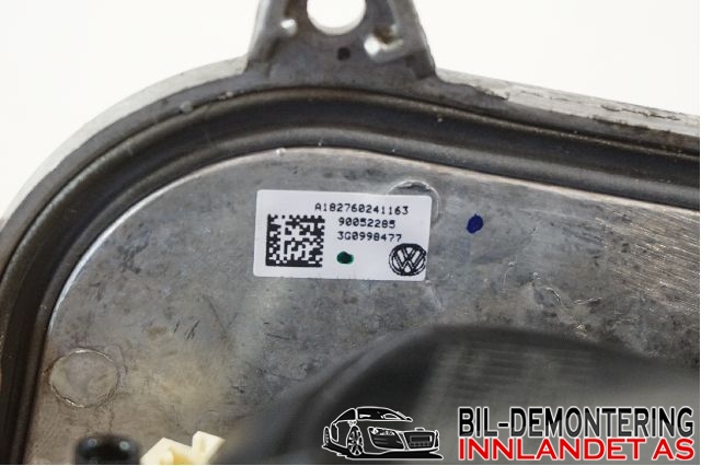 Diverse deler til VW Passat 2015-2019 (Fase 1) (B8) (B8) (VOLKSWAGEN||3G0998477)