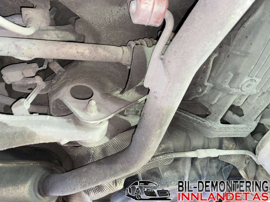 Travers bak til Audi A8 2003-2010 (Type II)  (AUDI|4E0 505 235 H|)