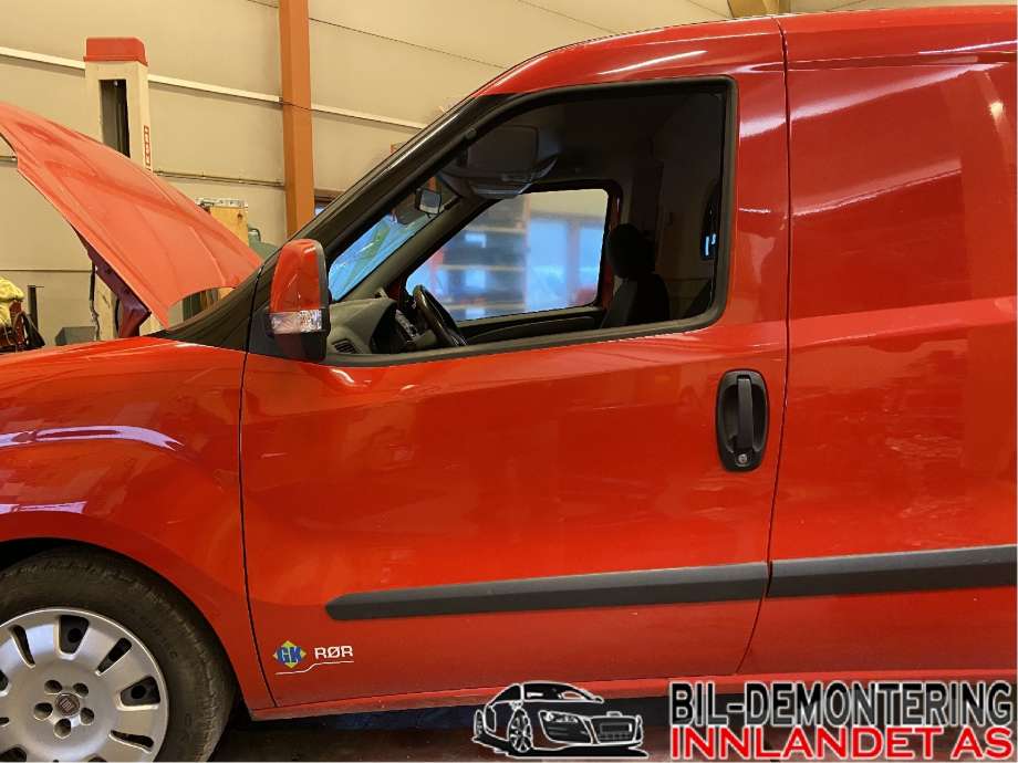 Dør venstre 2dørs til Fiat Doblo, 2010-->> (Type II)  (FIAT|51810598)