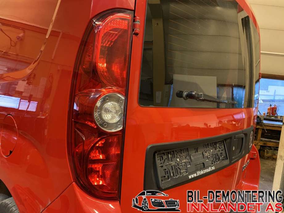 Baklykt venstre til Fiat Doblo, 2010-->> (Type II)  (FIAT|51810674)
