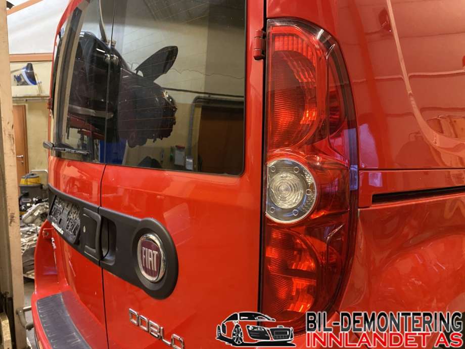 Baklykt høyre til Fiat Doblo, 2010-->> (Type II)  (FIAT|51810673)