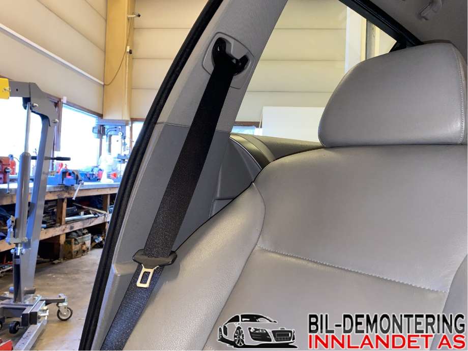 Sikkerhetsbelte foran høyre til BMW 5-Serie, 2003-2010 (E60/E61) (E60/E61) (BMW|)