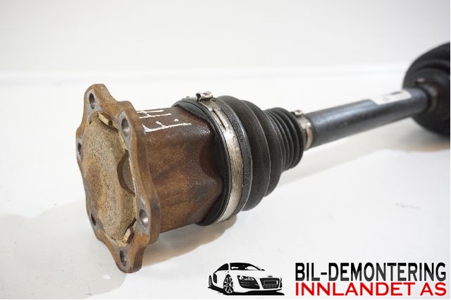 Drivaksel høyre foran til Audi Q5 2008-2012 (Type I, Fase 1) (AUDI|8R0 407 271 C|)