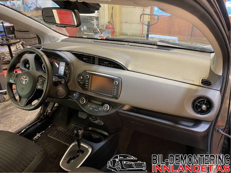 Dashbord til Toyota Yaris 2014-2020 (Type III, Fase 2) (TOYOTA|553020D180C1|)