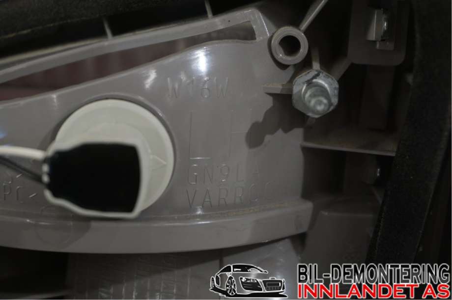 Baklykt venstre indre til Ford Focus 2014-2018 (Type III, Fase 2)  (FORD|F1EB-13A603-BA|)