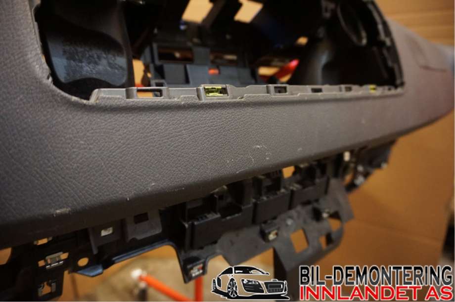 Dashbord til Mercedes Sprinter 2018-->> (907/910) (907/910) (A 910 680 06 00|7P82)