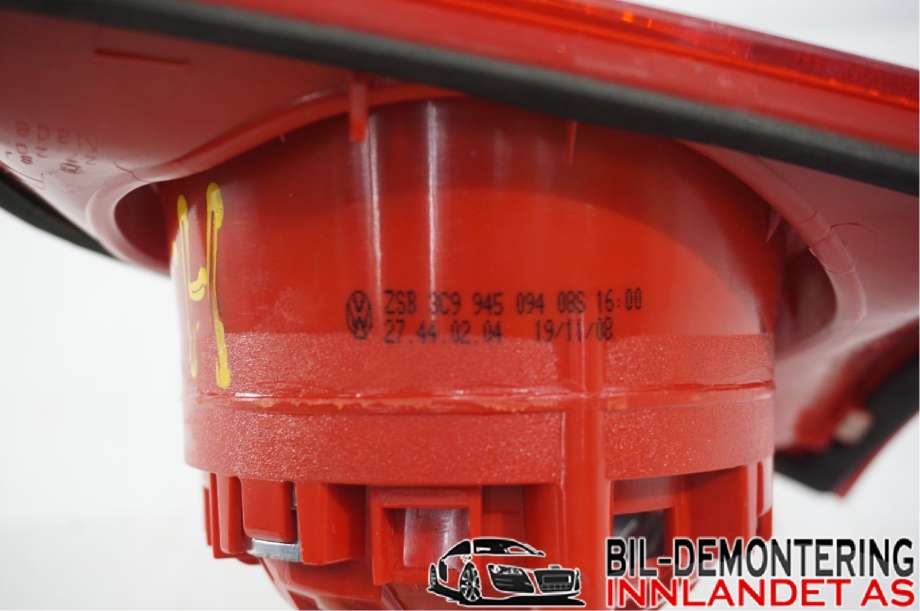 Baklykt høyre indre til VW Passat 2005-2010 (B6) (B6) (VOLKSWAGEN|3C9 945 094||3C9 945 094 085)