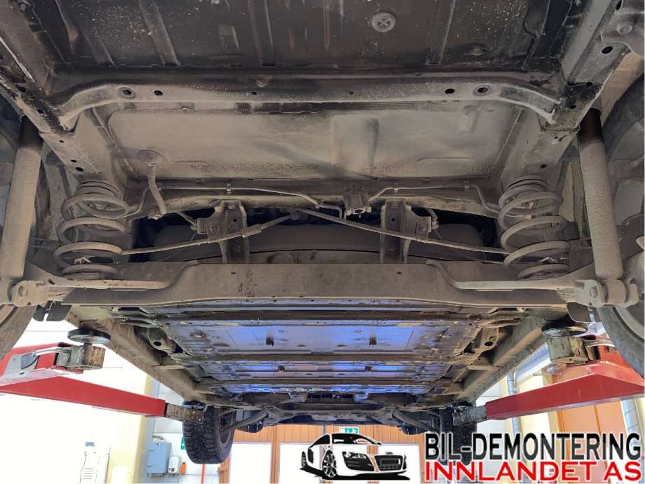 Bakaksel til Nissan Leaf 2011-2017 (Type I) (NISSAN|555013NM0A|)