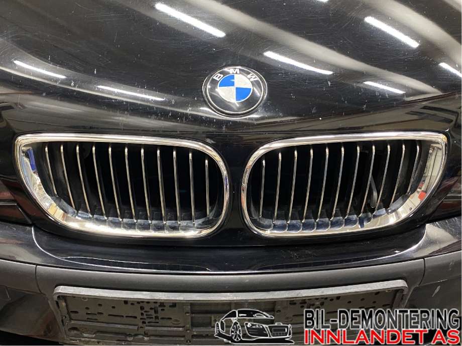 Grill høyre til BMW 3-Serie 1998-2005 (E46) (E46) (BMW|51 13 7 042 962|)
