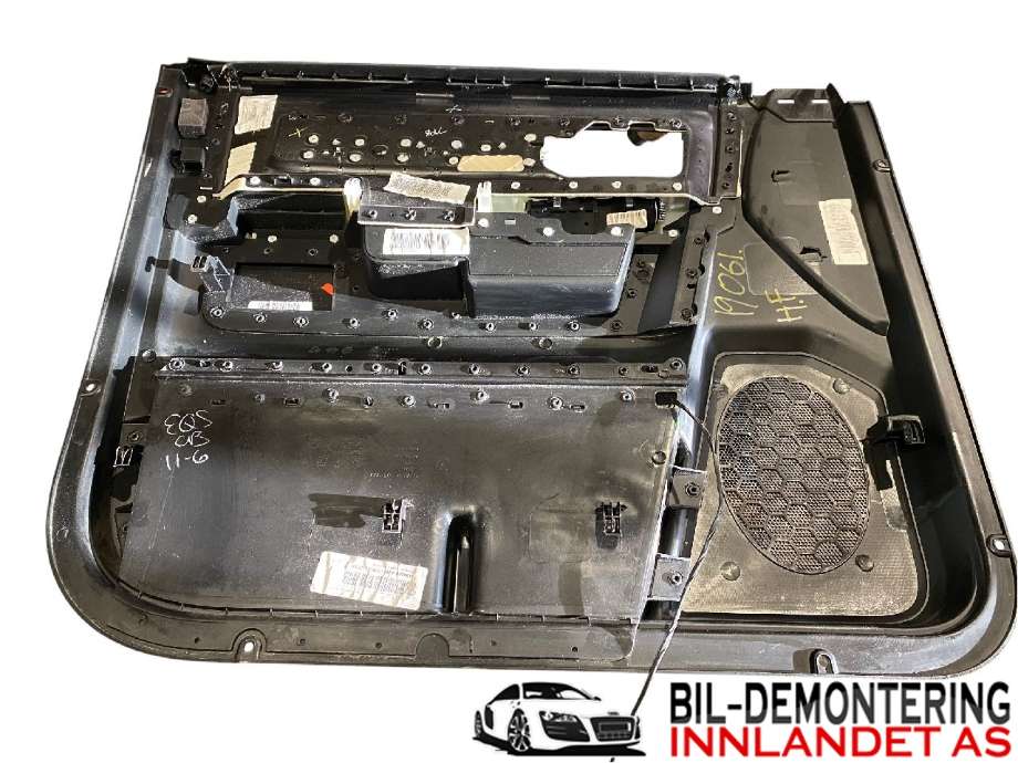 Dørtrekk høyre til Dodge RAM 2009-2018 (Type IV)  (DODGE|1VY481A8AG|)