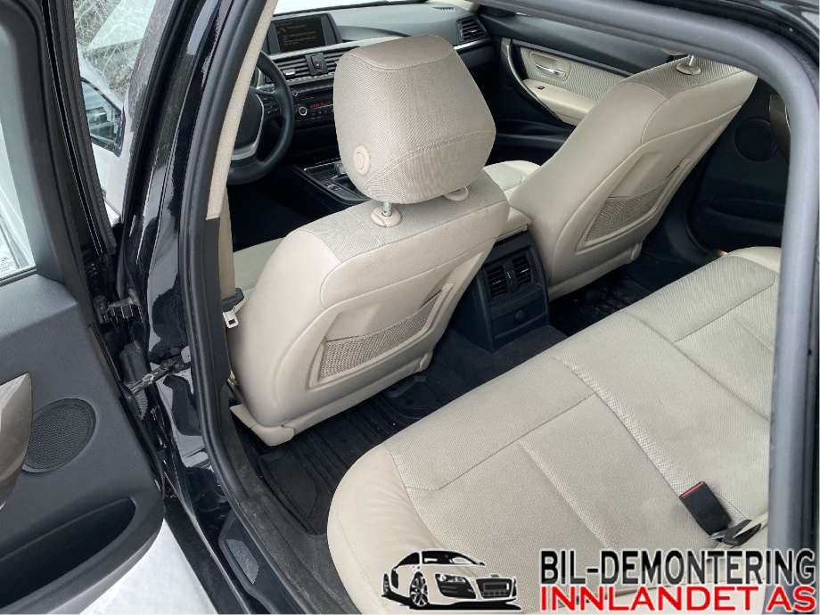 Sete foran venstre til BMW 3-Serie 2012-2018 (F30/F31/F34) (F30/F31/F34) (BMW|52 10 7 243 523|)