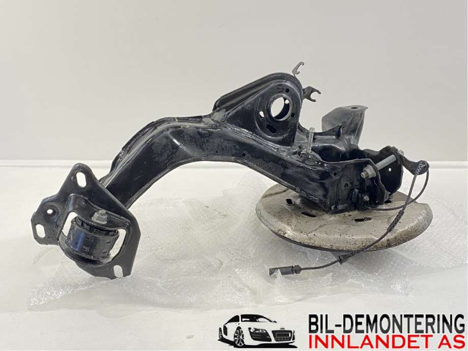 Hjulspindel venstre bak til BMW X1, 2015-2022 (F48) (F48) (BMW|33 30 8 842 879)