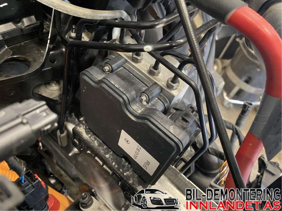 ABS sentral til Mercedes B-Klasse, 2011-2018 (W246) (W246) (MERCEDES|A 242 431 09 12)