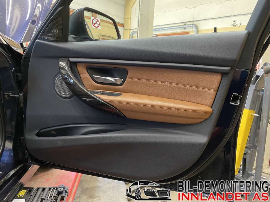 Innredning komplett til BMW 3-Serie 2012-2018 (F30/F31/F34) (F30/F31/F34) (BMW|52 10 7 243 525|52 20 7 309 773|)