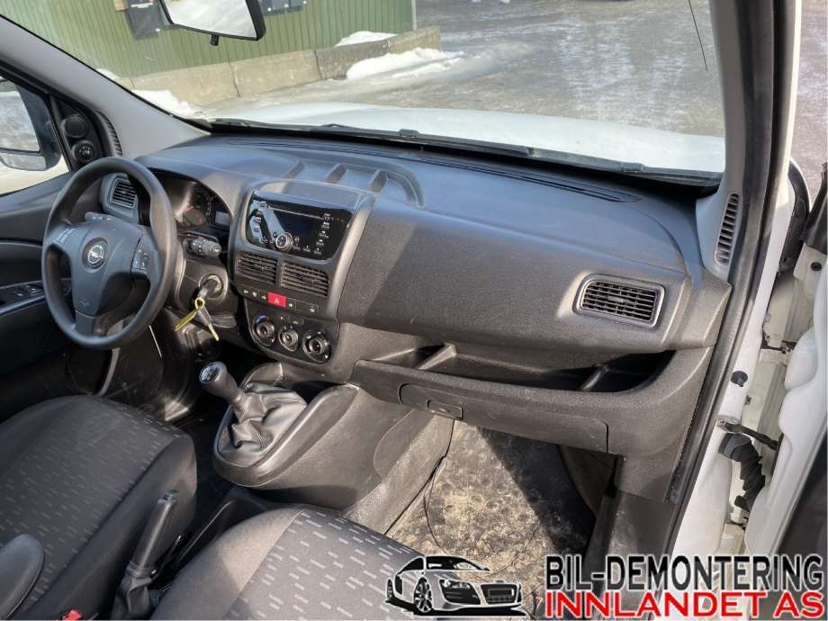 Dashbord til Opel Combo D, 2012-2018 (OPEL|95513343)
