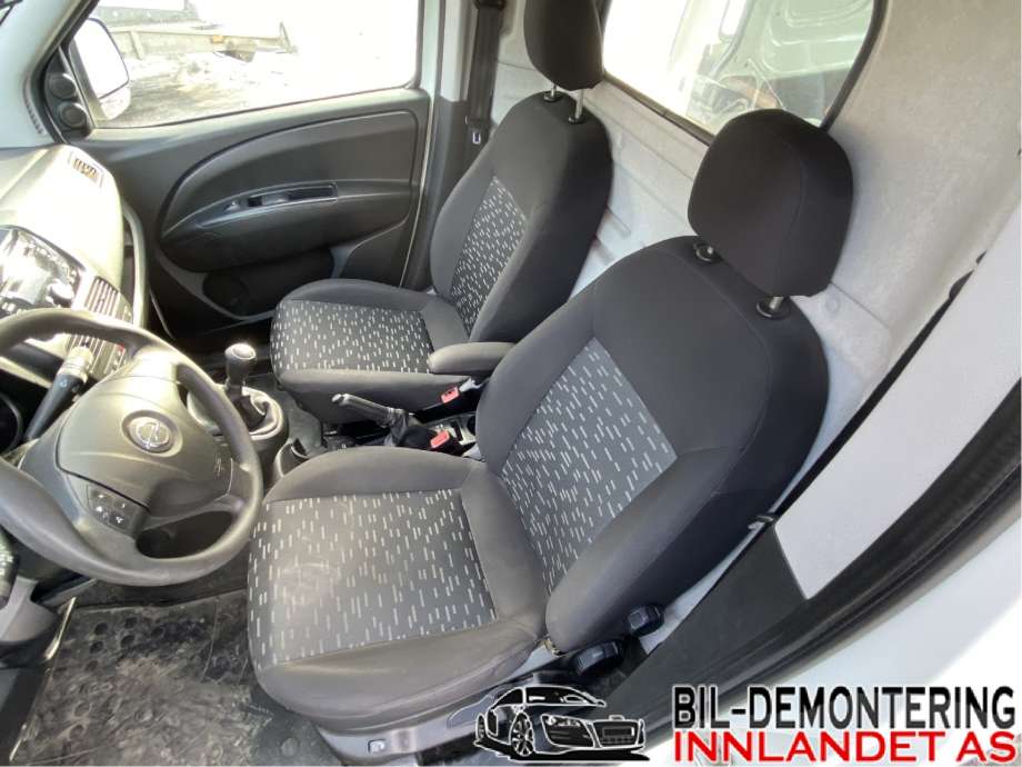 Sikkerhetsbelte foran høyre til Opel Combo D, 2012-2018 (OPEL|95515941)