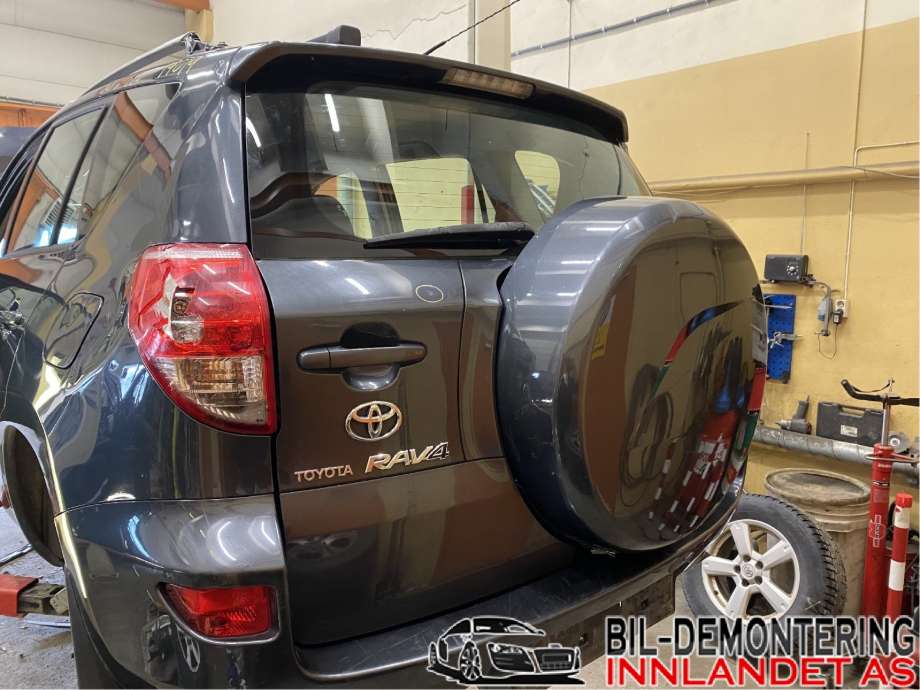 Bakluke combi til Toyota RAV4 2006-2009 (Type III, Fase 1)  (TOYOTA|6700542370|6700542372|)