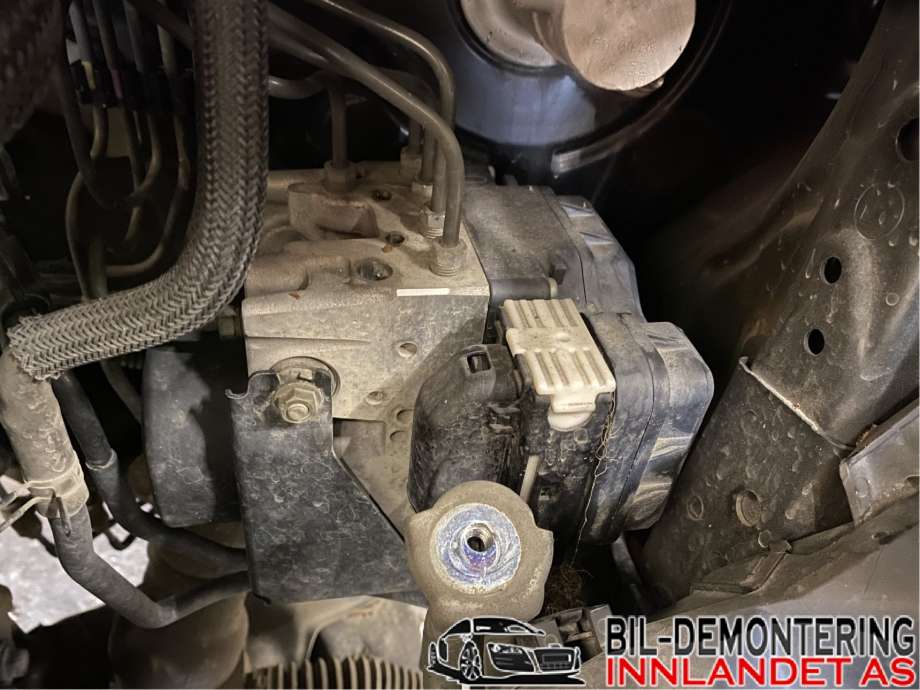 ABS sentral til Toyota RAV4, 2006-2009 (Type III, Fase 1)  (TOYOTA|4405042230)