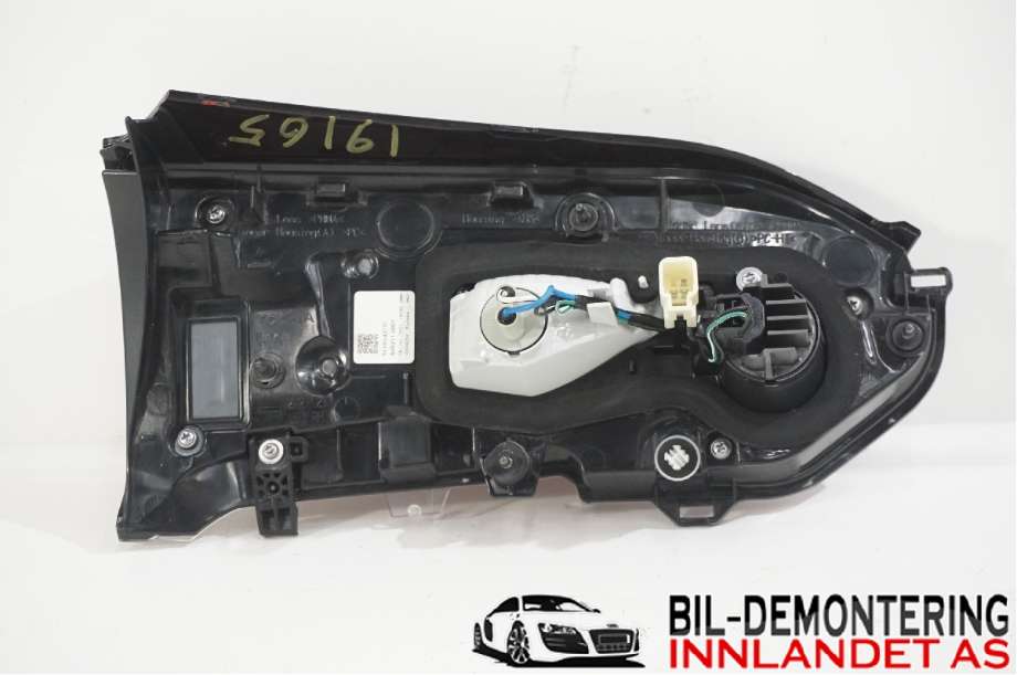 Baklykt høyre indre til Toyota RAV4 2019-->> (Type V)  (TOYOTA|8158142151||81580-42151)