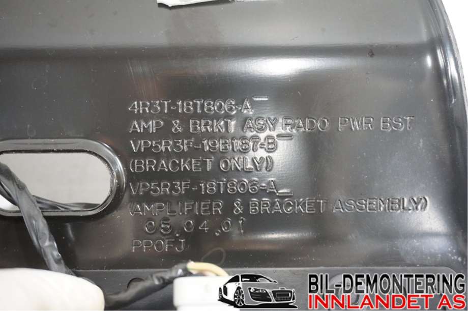 Bilstereo forsterker til Ford Mustang 2005-2014  (FORD (US)||VP5R3F-18T806-A|4R3T-18T806-A)