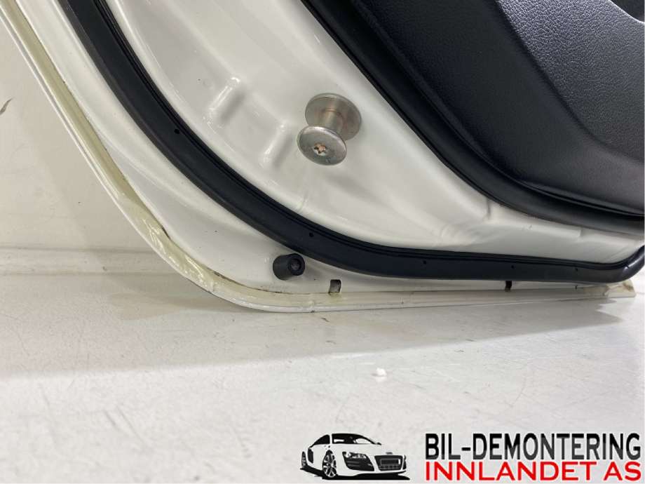 Dør venstre bak til Subaru Impreza 2013-2017 (Type IV)  (SUBARU|60409FJ0109P|)