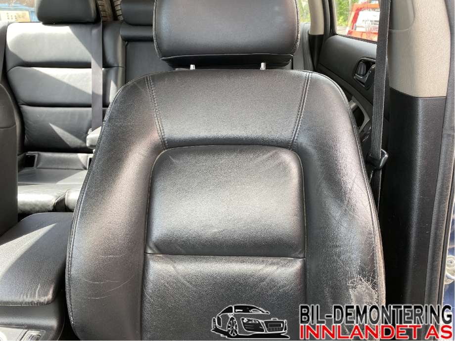 Sete foran venstre til Subaru Outback 2007-2009 (Type III, Fase 2)  (SUBARU|64102AG090|)