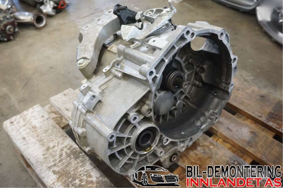 Girkasse manuell 6-trinn til VW Golf VII 2012-2017 (Fase 1)  (VOLKSWAGEN|02Q 300 048 M|02Q 300 048 MX|)