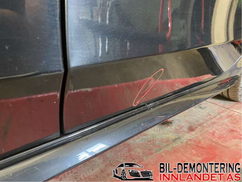 Dør venstre bak til Audi A4 2007-2014 (Type IV) (B8) (B8) (AUDI|8K9 833 051 D|)