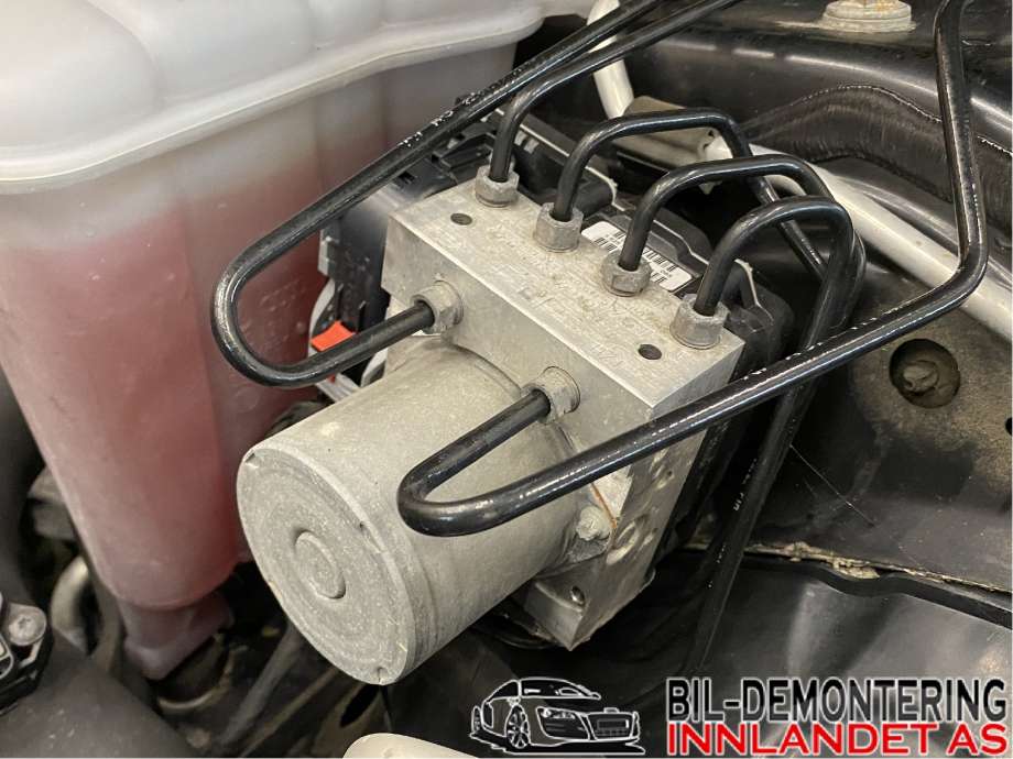 ABS sentral til Audi A4 2007-2014 (Type IV) (B8) (B8) (AUDI|8K0 614 517 HB|)