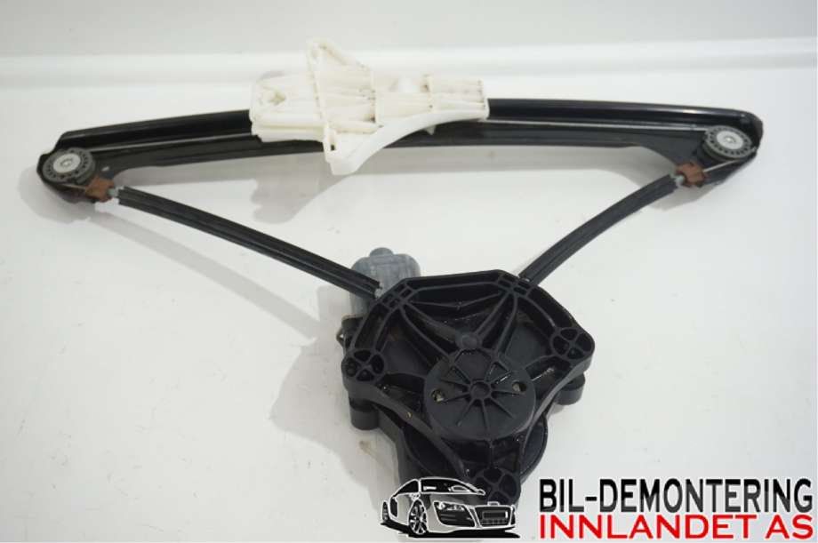 Ruteheis venstre bak til VW Golf VII 2012-2017 (Fase 1)  (VOLKSWAGEN|5G4 839 461 B|5G4 839 461 C|5Q0959811)