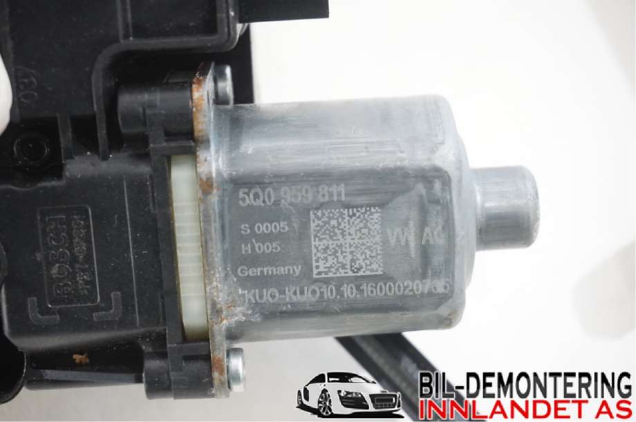 Ruteheis venstre bak til VW Golf VII 2012-2017 (Fase 1)  (VOLKSWAGEN|5G4 839 461 B|5G4 839 461 C|5Q0959811)