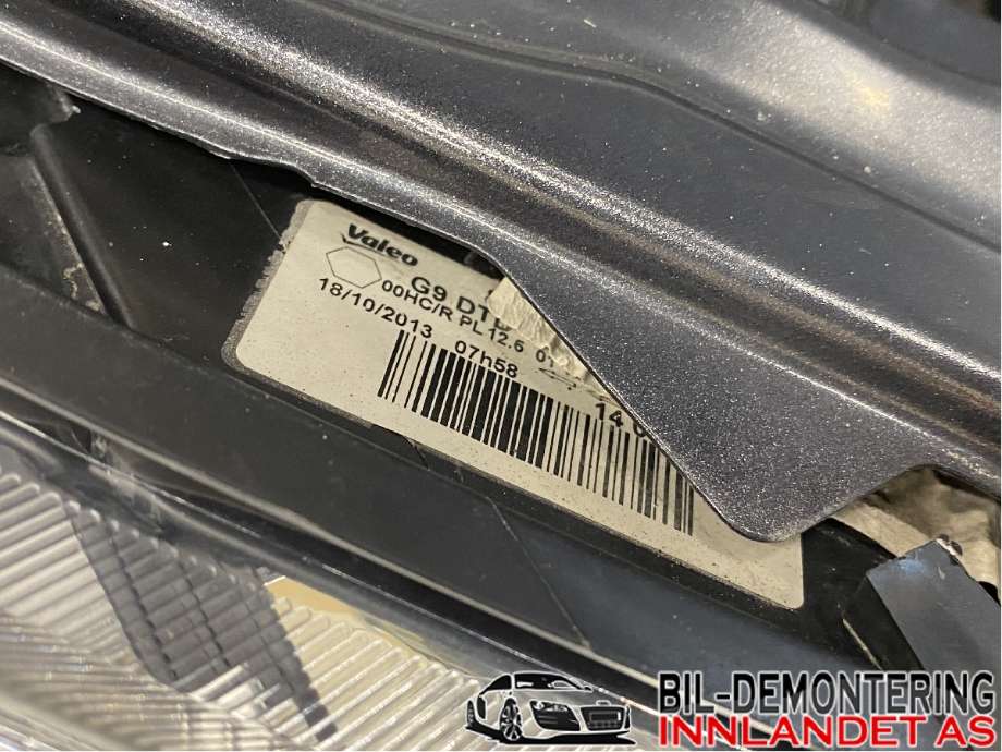 Frontlykt høyre halogen til Toyota Proace 2013-2016 (Type I) (TOYOTA|)
