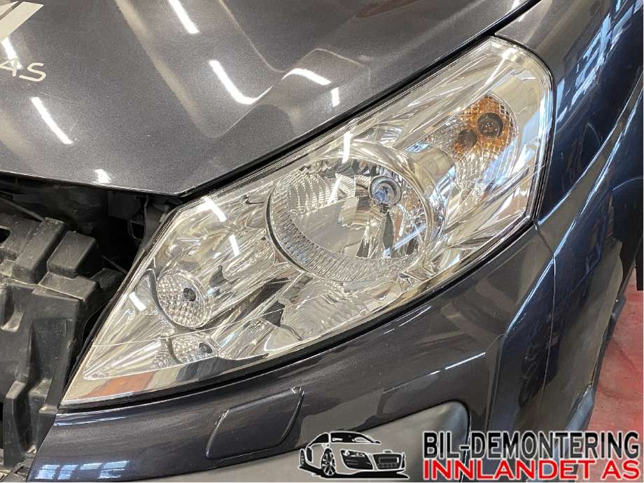 Frontlykt venstre halogen til Toyota Proace, 2013-2016 (Type I)  (TOYOTA|)