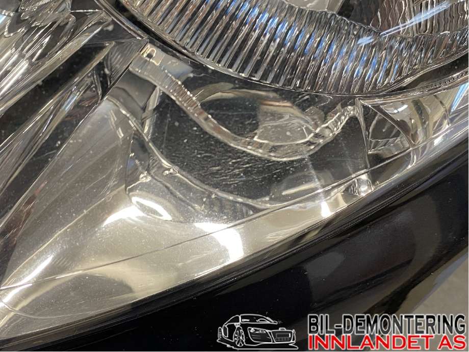 Frontlykt venstre halogen til Toyota Proace 2013-2016 (Type I) (TOYOTA|)