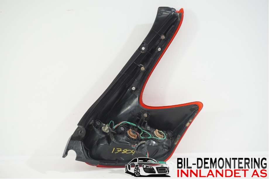 Baklykt venstre til Nissan Juke 2010-2014 (Fase 1)  (NISSAN|265551KA0A|265551KA0B|)