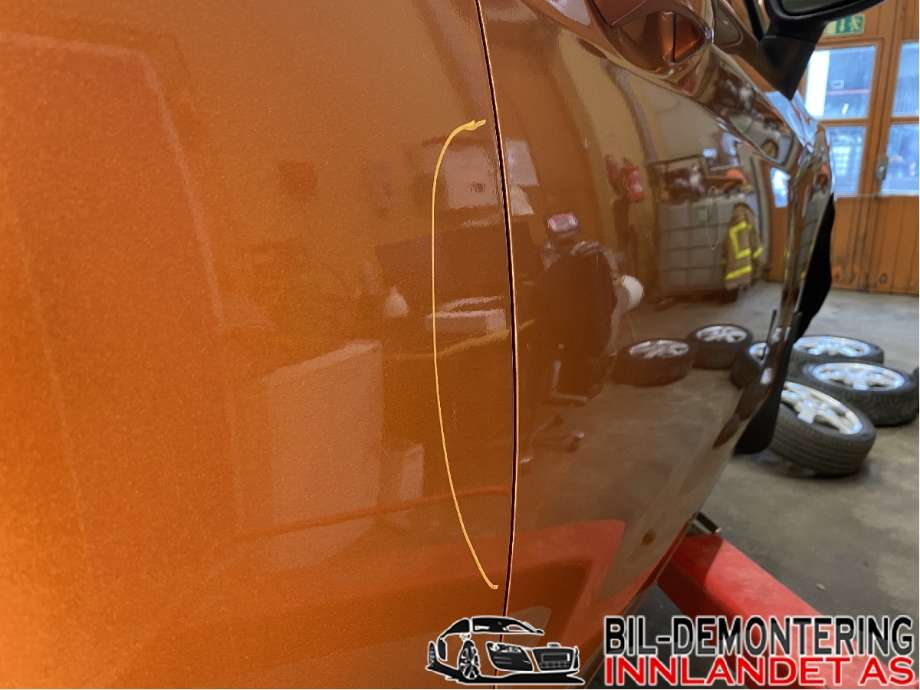 Dør høyre bak til Ford Fiesta 2013-2017 (Type VI, Fase 2)  (FORD|P8A61-A24630-KA|)