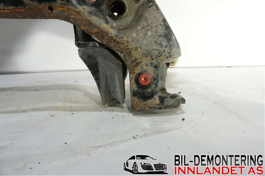 Travers foran hoved til Volvo V40 2012-2019  (VOLVO|31360259|)