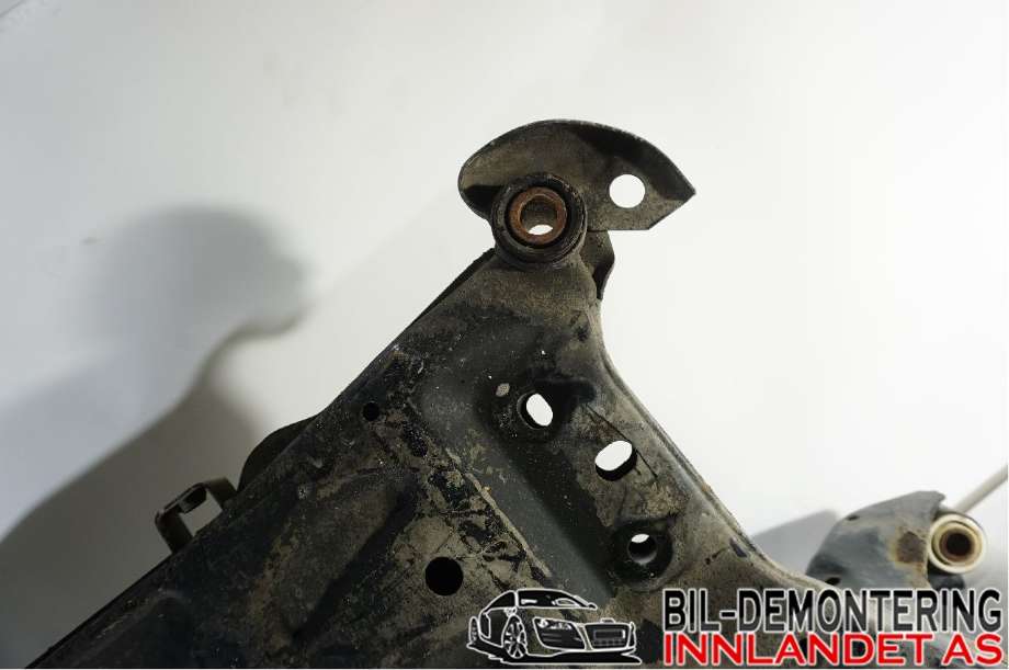Travers foran hoved til Volvo V40 2012-2019  (VOLVO|31360259|)