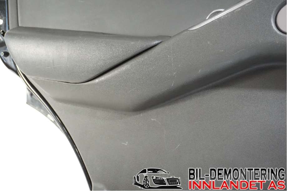 Dør venstre bak til Nissan Pathfinder 2005-2010 (Fase 1) (R51) (R51) (NISSAN|82101EB330|)