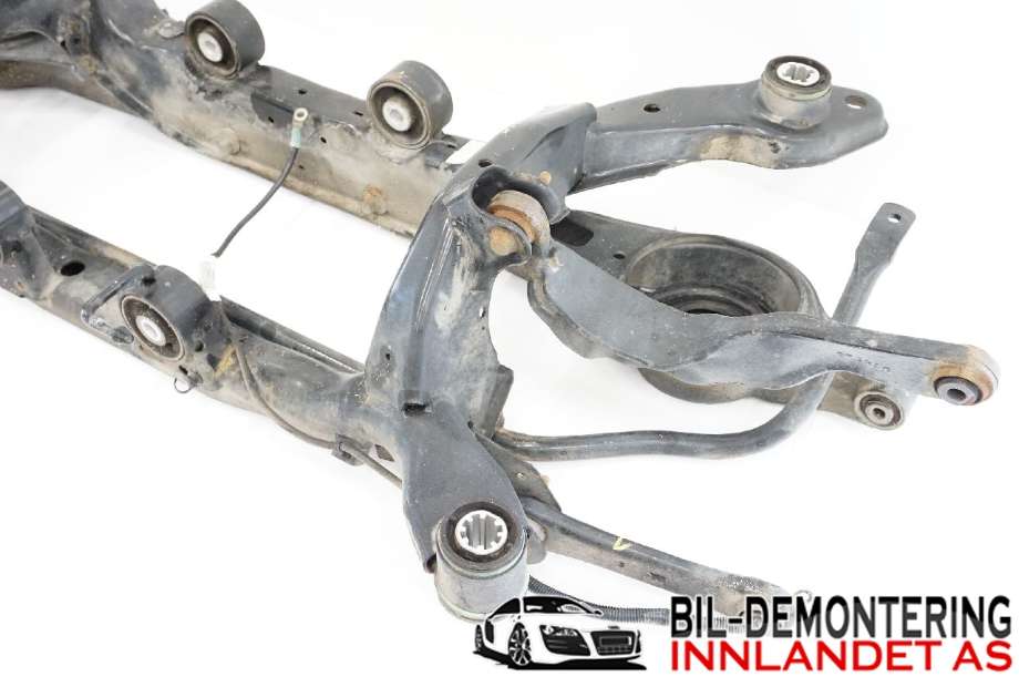 Travers bak til Volvo V60/V60 CC 2013-2018 (Type I, Fase 2)  (VOLVO|31429013|)