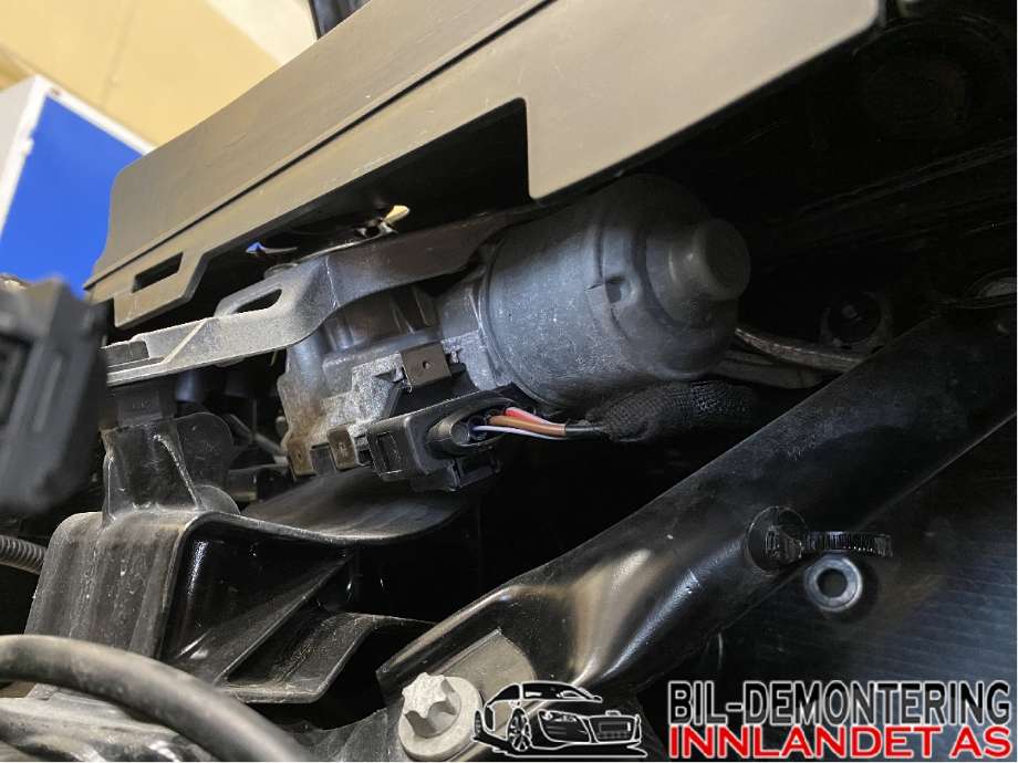 Viskermotor frontrute til BMW i3, 2013-2022  (BMW|61 61 7 359 450)