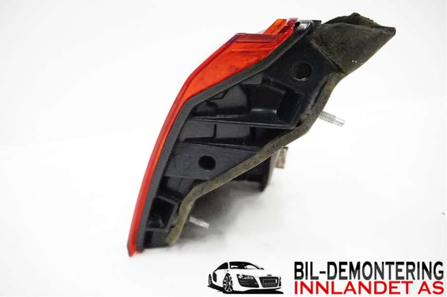 Baklykt høyre indre til Subaru Outback 2009-2014 (Type IV) (SUBARU|84912AJ250|)