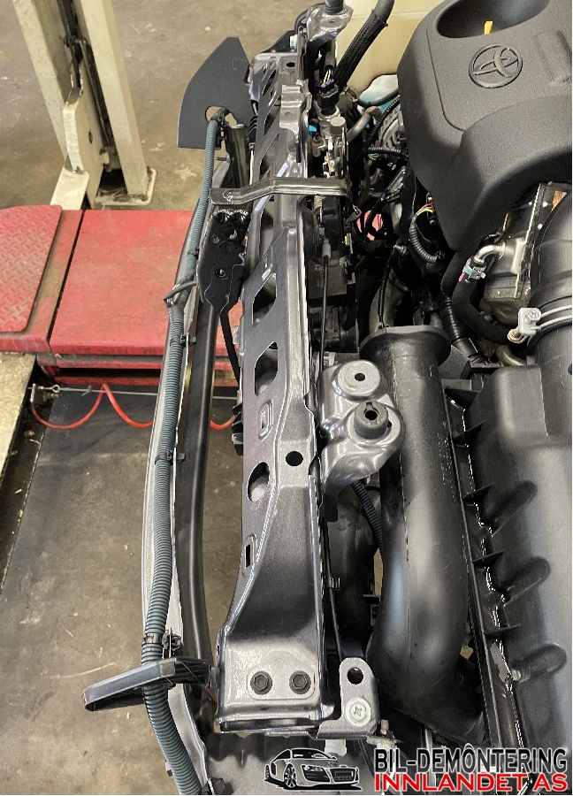 Frontplate øvre til Toyota Urban Cruiser 2009-2014 (TOYOTA|5320552090|)