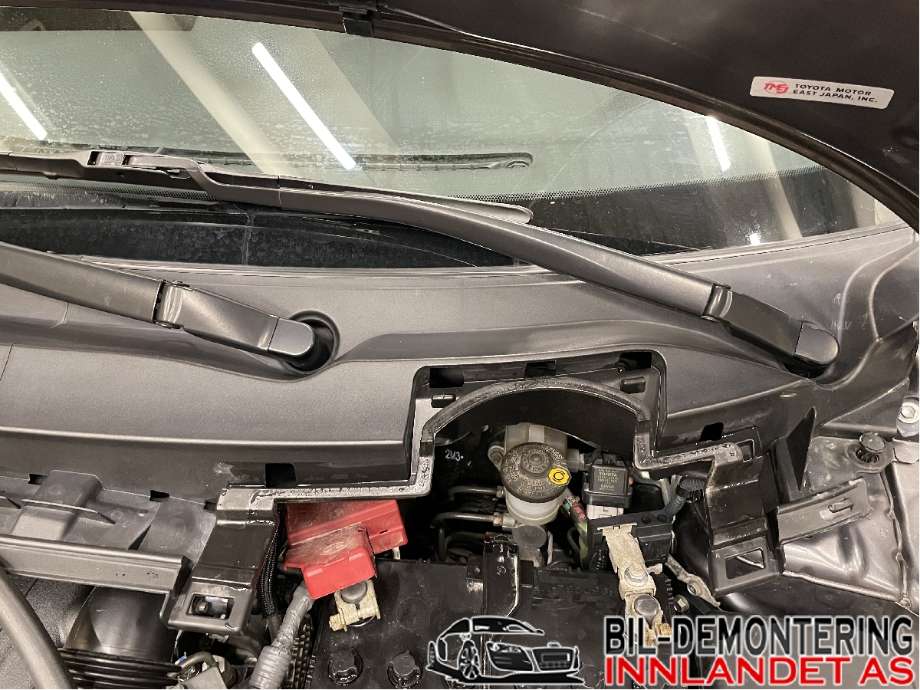 Viskermotor frontrute til Toyota Urban Cruiser, 2009-2014  (TOYOTA|8515052390)