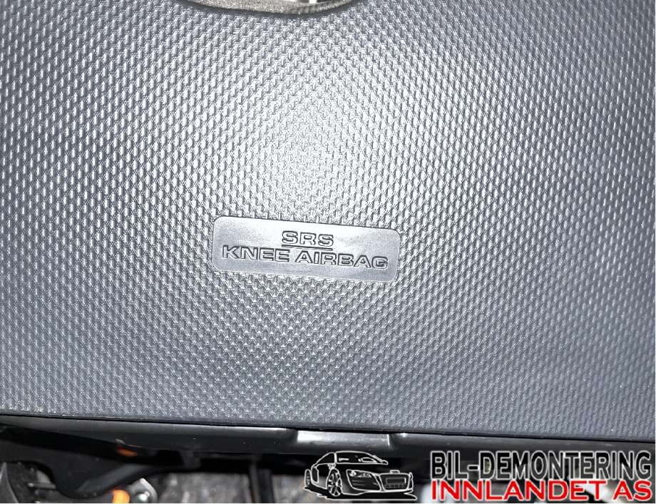 Airbag kne til Toyota Urban Cruiser 2009-2014  (TOYOTA|7390052030B0|)